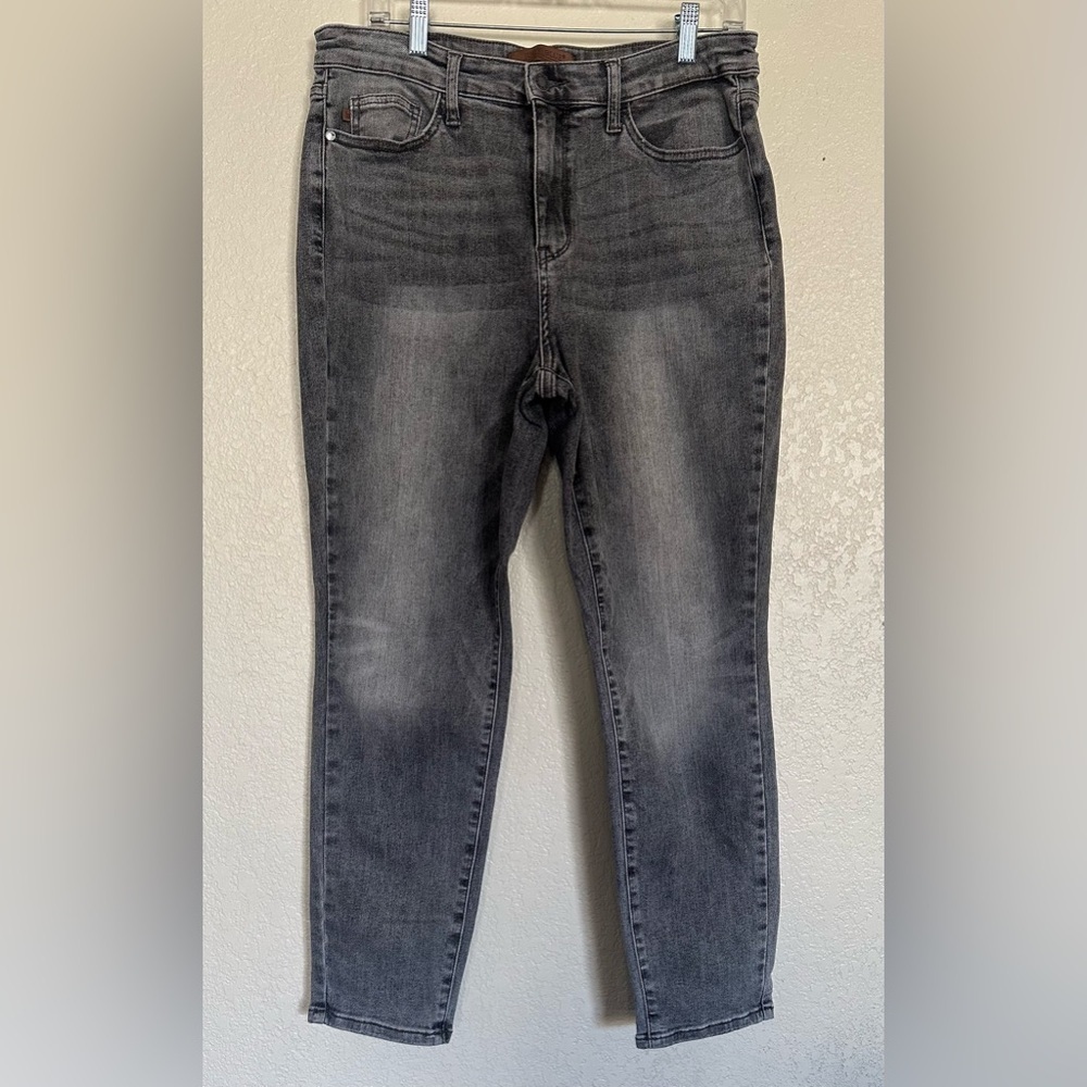 Judy Blue Jean’s Woman’s Size 13/31 Gray High Rise Straight Leg Stretch Retro